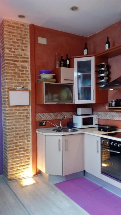 Cosy Double Room + Private Bathroom Sevilla Center Экстерьер фото